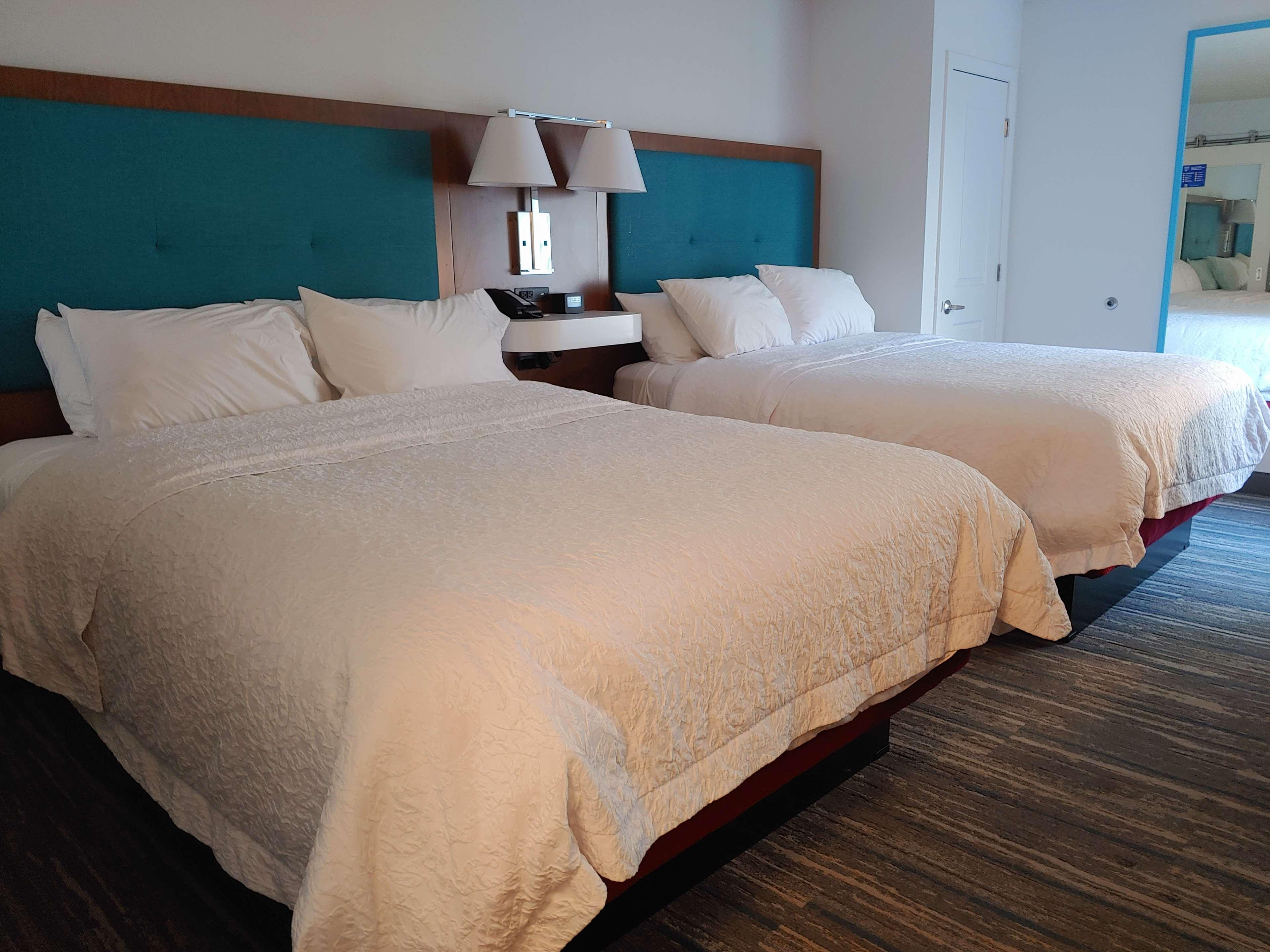 Hampton Inn By Hilton Concord/Bow Eksteriør billede