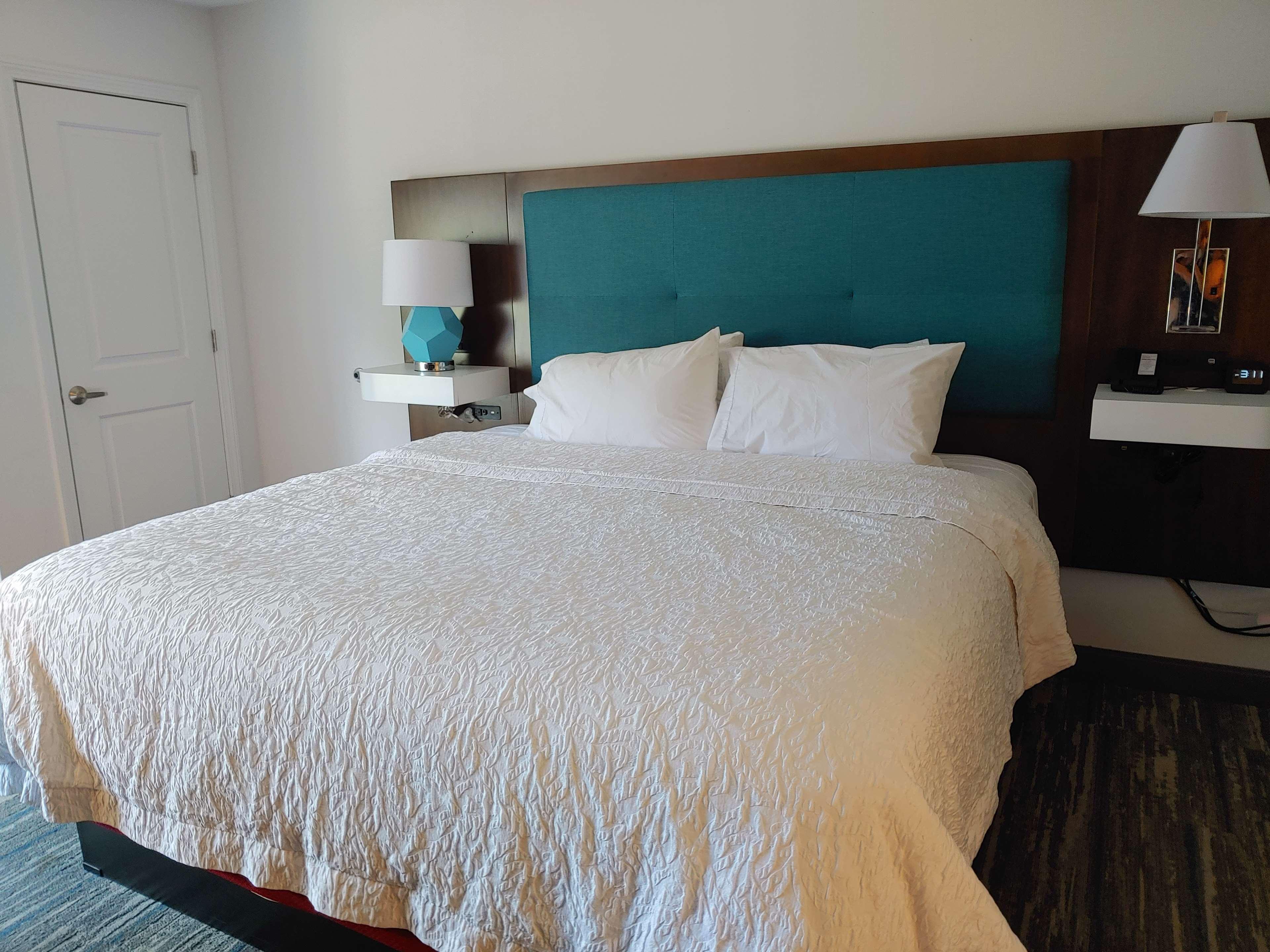 Hampton Inn By Hilton Concord/Bow Eksteriør billede